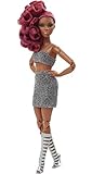 Barbie HCB77 - Signature Looks Puppe (rote Haare), voll bewegliche Modepuppe mit glitzerndem Kurzoberteil und Rock, Geschenk zum Sammeln, Puppen Spielzeug für Kinder ab 6 Jahren