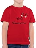 Kinder T-Shirt Jungen - Aufdruck selbst gestalten - Wunschtext Schleife - 104 (3/4 Jahre) - Rot - t-Shirts zum Bedrucken eigenem Text Shirt t selber beschriften für Kind Custom Tshirt weiß Druck