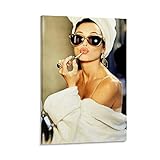 VALCLA Poster und Drucke 60 * 90cm Senza Cornice Audrey Hepburn che mette su rossetto pop moderna famiglia camera da letto poster
