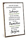 TypeStoff Holzschild mit Spruch – Familie, ZUHAUSE, SEGEN – im Vintage-Look mit Zitat als Geschenk und Dekoration zum Thema Geborgenheit, Liebe und Freundschaft (19,5 x 28,2 cm)