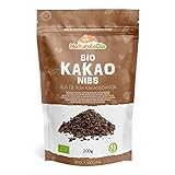 Roh Kakao Nibs Bio 200g. Organic Raw Cacao Nibs. Rohkost, natürlich und rein. Produziert in Peru aus der Theobroma Cocoa Pflanze. Quelle für Magnesium, Kalium und Eisen.