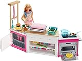 Barbie FRH73 - 'Cooking und Baking' Deluxe Küchen-Spielset mit Puppe, Lichtern und Geräuschen, Lebensmittelformen, Knete in 5 Farben und mehr als 20 Zubehörteilen, für Kinder ab 4 Jahren