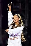 Blue Throat Trident Collection Ariana Grande Sweetener Breathing Poster, 30,5 x 45,7 cm