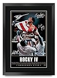 HWC Trading Rocky IV The Cast Rocky 4 Sylvester Stallone Dolph Lundgren Gifts Poster mit Autogramm für Filmerinnerungsfans – gerahmtes Poster A3