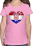 Fussball WM 2022 Fanartikel Kinder - Kroatien Vintage Herz - 128 (7/8 Jahre) - Rosa - Kroatien Fanartikel Tshirt - F131K - Mädchen Kinder T-Shirt