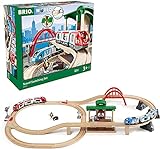 BRIO World 33512 Großes BRIO Bahn Reisezug Set – Eisenbahn mit Bahnhof, Schienen und Figuren – Kleinkinderspielzeug empfohlen ab 3 Jahren