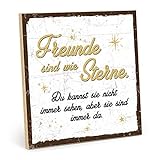 TypeStoff Holzschild mit Spruch – Freunde SIND WIE Sterne (weiß-gelb) – im Vintage-Look mit Zitat als Geschenk und Dekoration zum Thema Freundschaft und Nähe (19,5 x 19,5 cm)