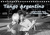 Tango Argentino - Paare beim Tanz auf öffentlichen Plätzen (Tischkalender 2022 DIN A5 quer)