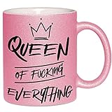 Queen of fucking everything Glitzertasse mit lustigem Spruch in Geschenkverpackung Tasse Funkeleffekt Glitter Sparkle Effekttasse (Farbe Rosa)