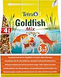 Tetra Pond Goldfish Fischfutter - 3in1 Mix mit Flocken, Sticks und Gammarus für alle Goldfische und Kaltwasserfische im Gartenteich, 4 L Beutel