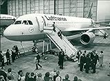 Erster Lufthansa Airbus A320 - Vintage Press Photo