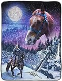 Jay Franco The Witcher Geralt On Horse Überwurfdecke – Maße: 116,8 x 152,4 cm – lichtbeständige Bettwäsche aus superweichem Fleece (offizielles Netflix-Produkt)