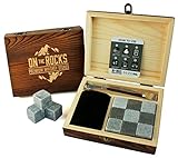 On The Rocks Whiskey Steine Geschenk-Set | 9 Natürliche Specksteine und Basalt Kühlsteine | Stilvolle Handgemachte Holzbox | Zangen und Samtbeutel | Wiederverwendbare Eiswürfel Whisky Steine
