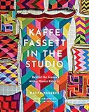 Kaffe Fassett in the Studio: Behind the Scenes with a Master Colorist (English Edition)