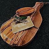 What the Art!® Olive Wood «Serrano» Gr. M | Olivenholz Schneidebrett inkl. Dip-Schälchen + Geschenk | ca. 30 x 15 x 2 cm | Käsebrett - Servierbrett - Brotzeitbrett - Vesperbrett